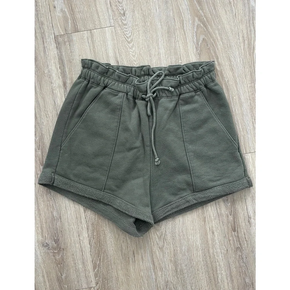 A&F Cloud Paperbag Shorts - Picture 2 of 4